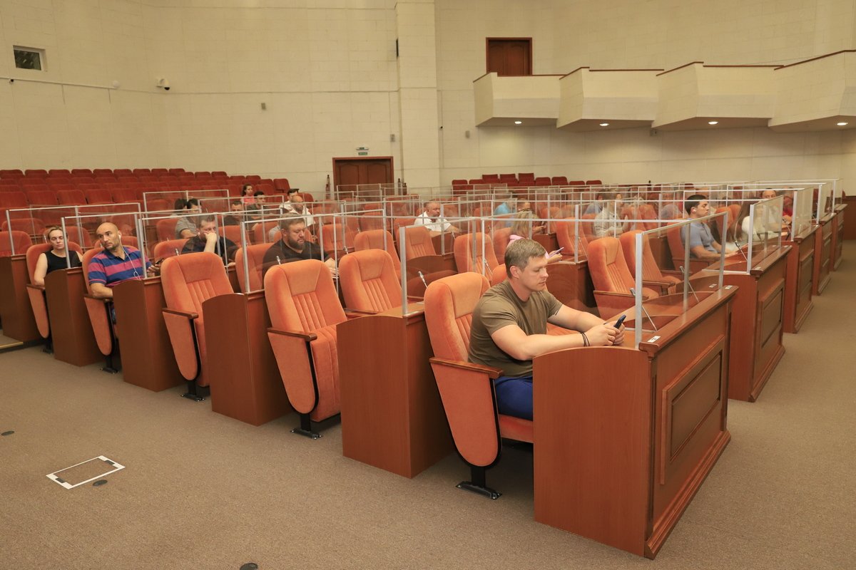 В Днепре для сохранения рабочих мест и поддержки бизнеса сокращают налоги на землю и недвижимость, в некоторых сферах - в 4 раза 5