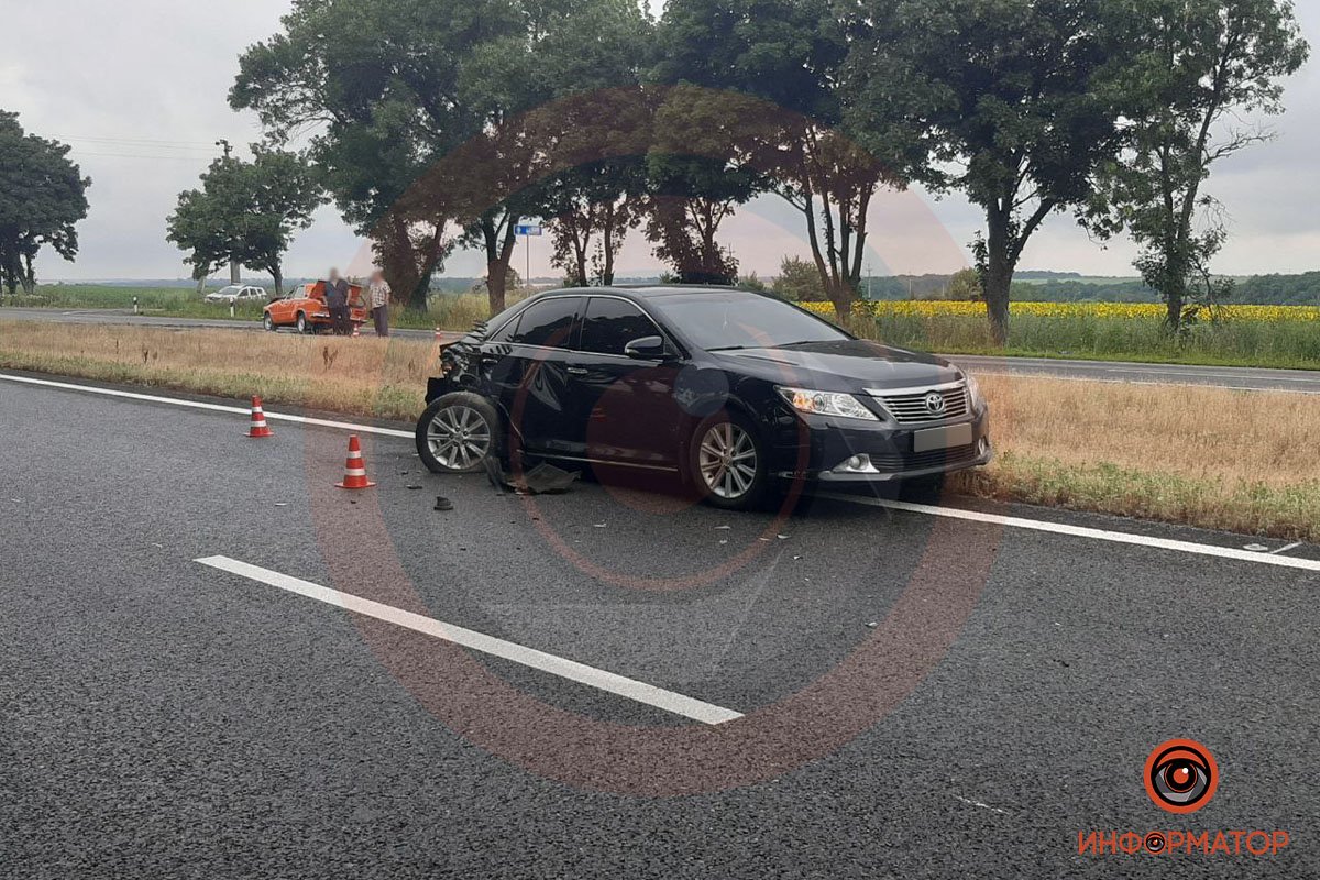 В четверг, 14 июля, на трассе М-30 случилась тройная авария с участием Fiat, ВАЗ и Toyota