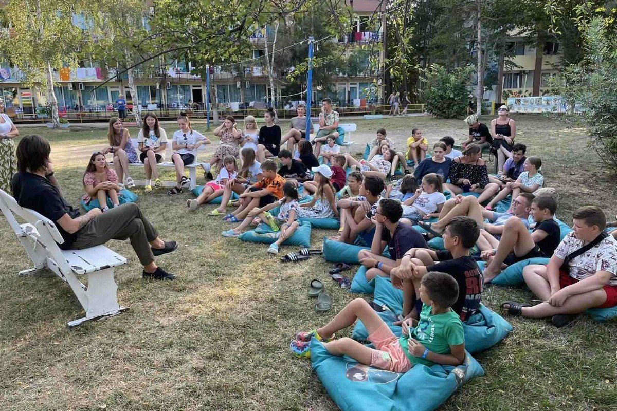В Днепропетровской области для детей-переселенцев организуют реабилитационный летний лагерь 14