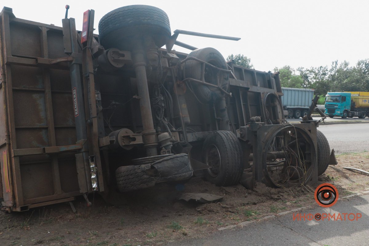В четверг, 14 июля, возле Усть-Самарского моста случилась авария
