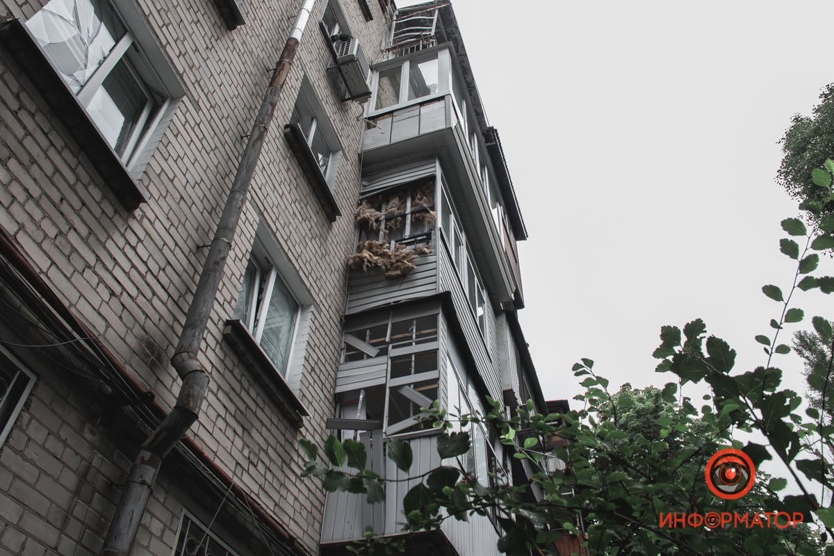 Балкон пошкоджений Балкон пошкоджений