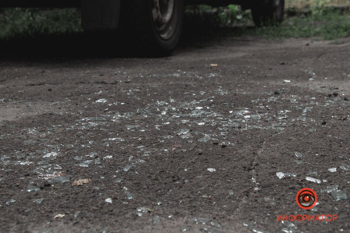 Скло на дорозі Скло на дорозі