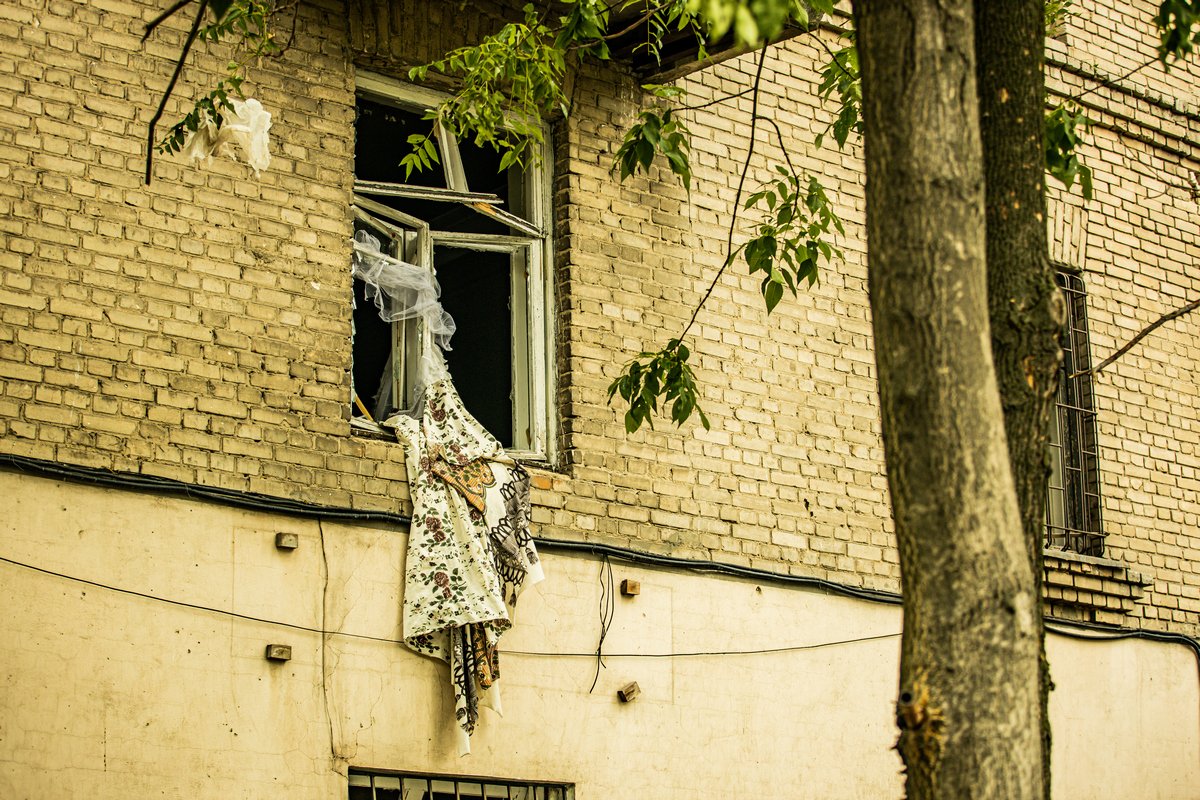 Ракетный удар по предприятию Днепра: 6 человек находятся в больнице. 2