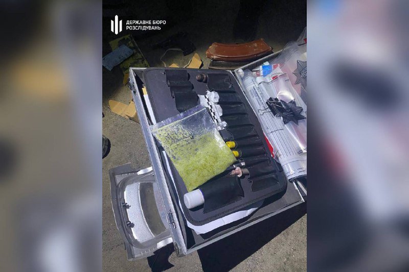 У транспортних засобах правоохоронці виявили та вилучили кулемет РПК, дві гранати РГД-5, понад 500 набоїв калібрів 5.45 та 7.62