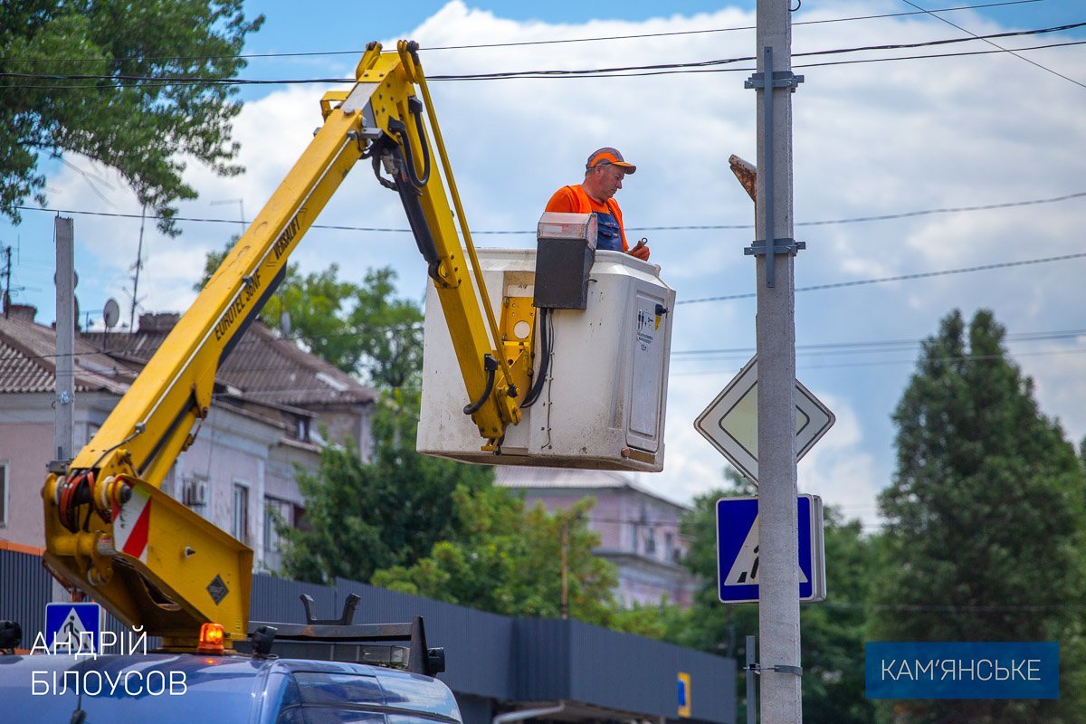 До кінця наступного тижня запустимо світлофорний комплекс на перетині вулиць Михайла Грушевського та Сергія Слісаренка
