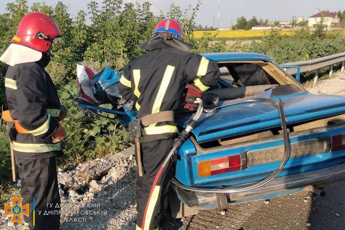 Тіло діставали рятувальники Тіло діставали рятувальники