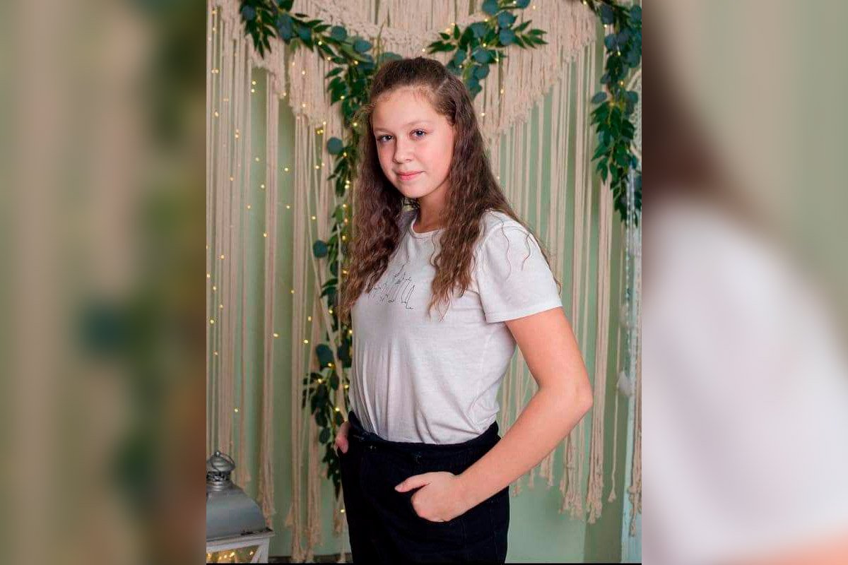 13-річна Карина 13-річна Карина