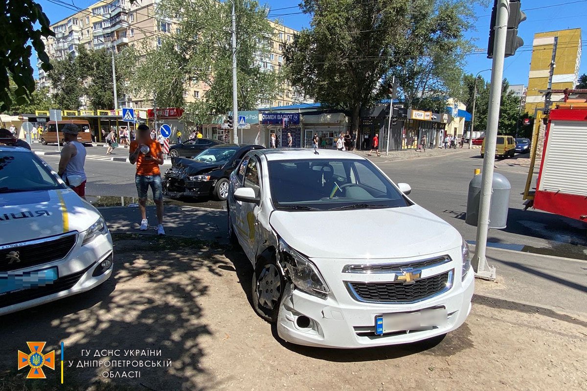 Тут зіштовхнулися Mitsubishi та Chevrolet служби таксі Uklon