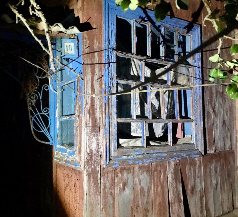 У Марганці пошкоджено 8 приватних будинків У Марганці пошкоджено 8 приватних будинків