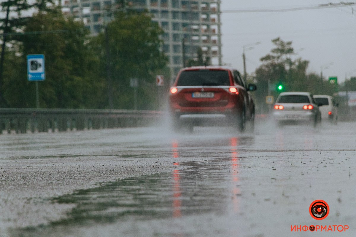 Как выглядит Днепр во время ливня 16