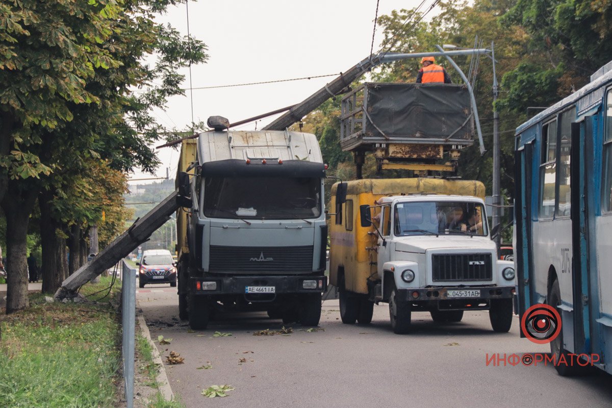 Проїзд на ділянці у бік Запорізького шосе ускладнений Проїзд на ділянці у бік Запорізького шосе ускладнений