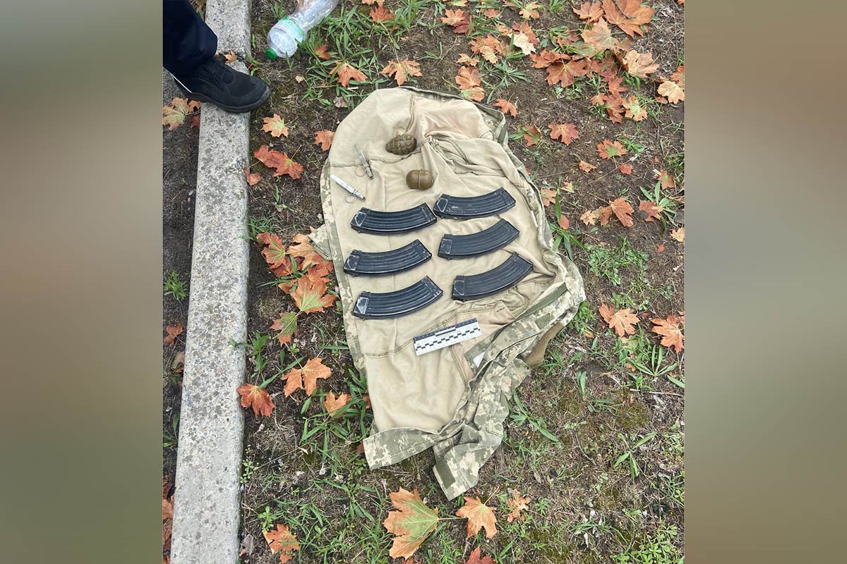 Зброю виявили нацгвардійці, коли перевіряли авто на блокпосту