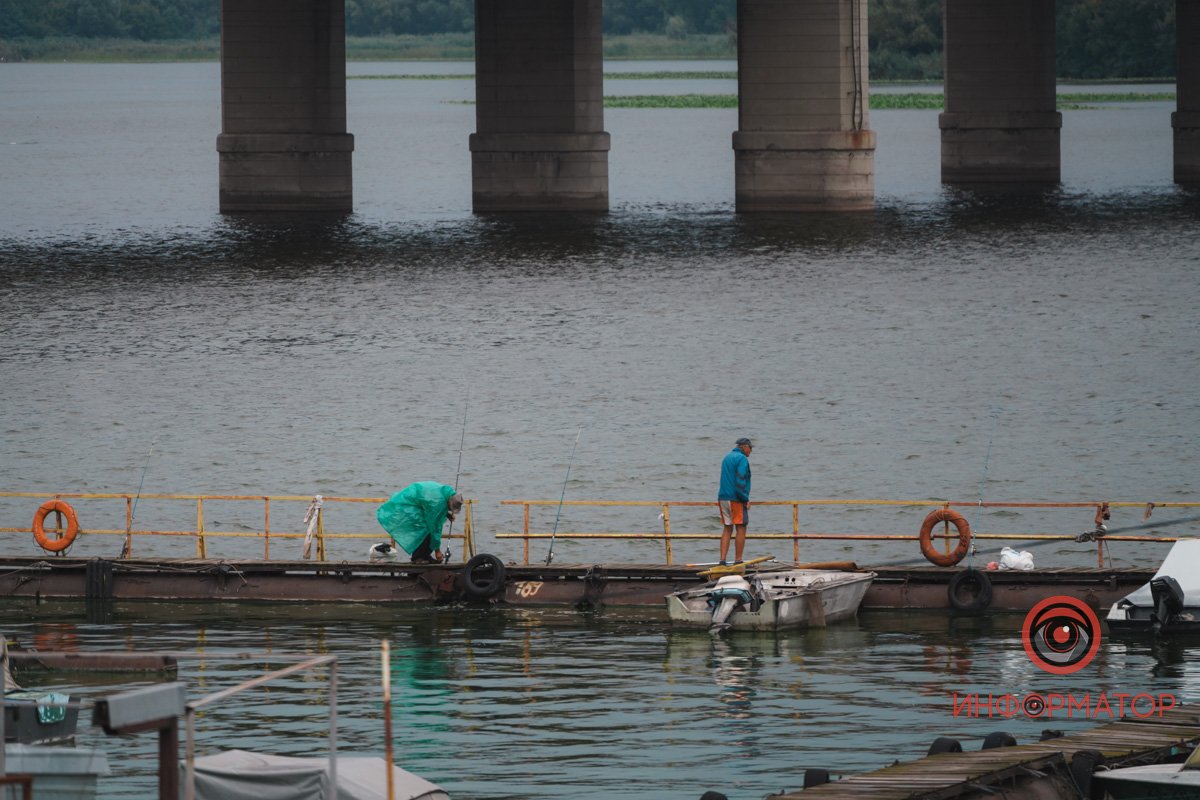 Річка, тиша