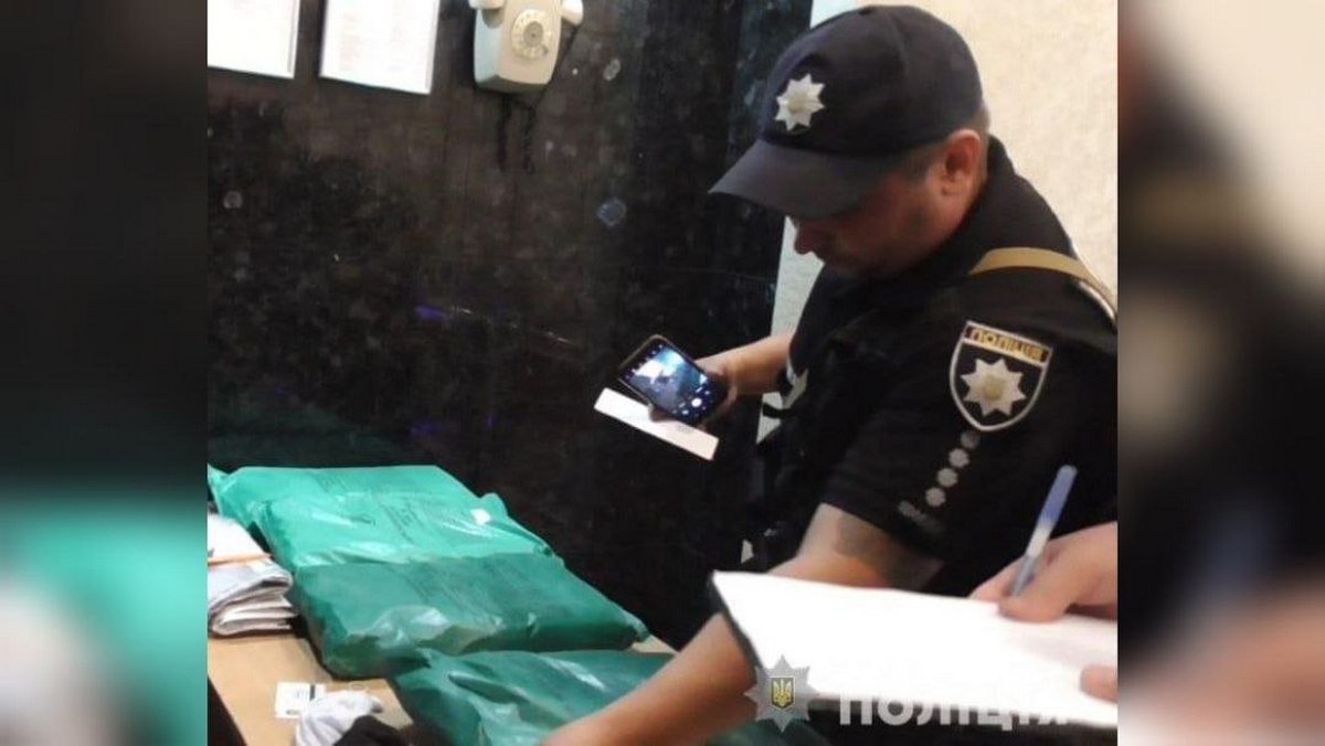 40-річний працівник зайшов до бомбосховища та вкрав звідти продуктові набори