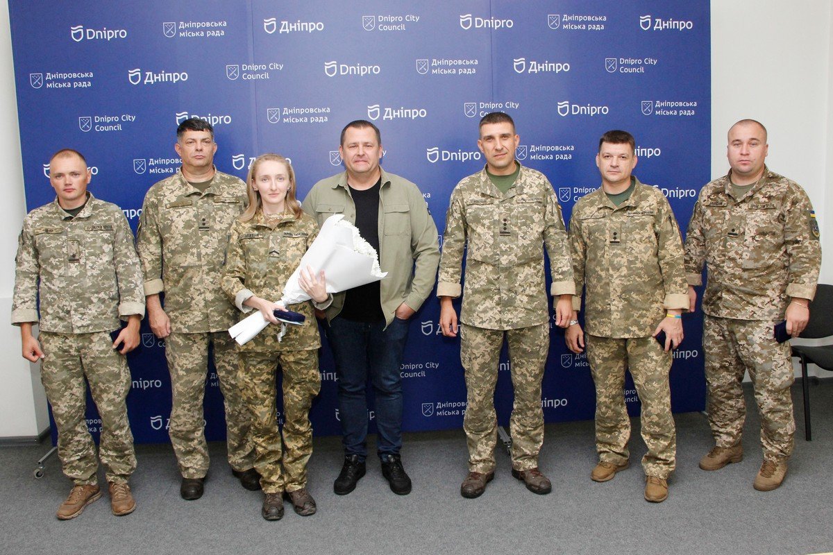 Вдячність від усіх дніпрян: Філатов нагородив військових Повітряного командування «Схід» 10