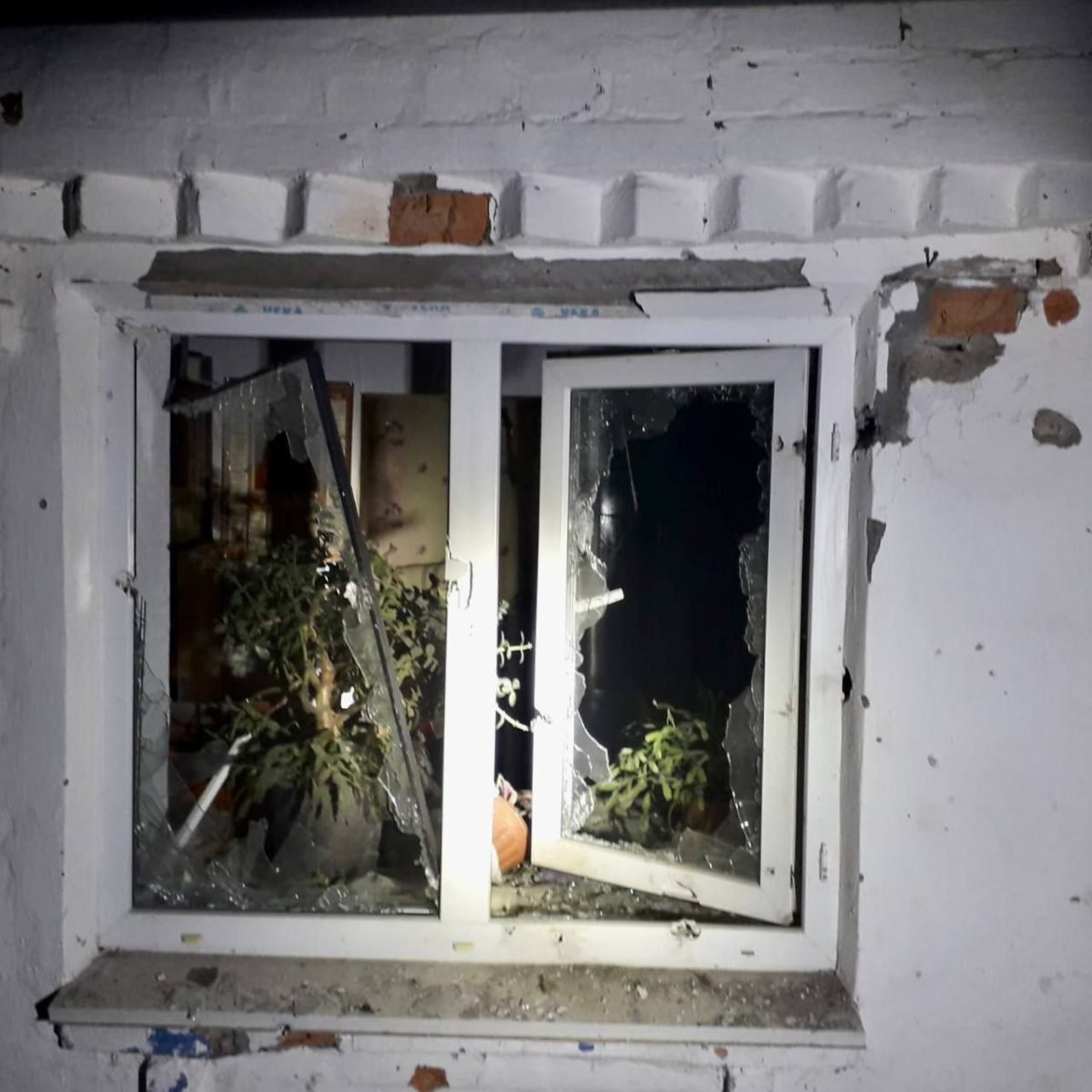 Постраждали три людини