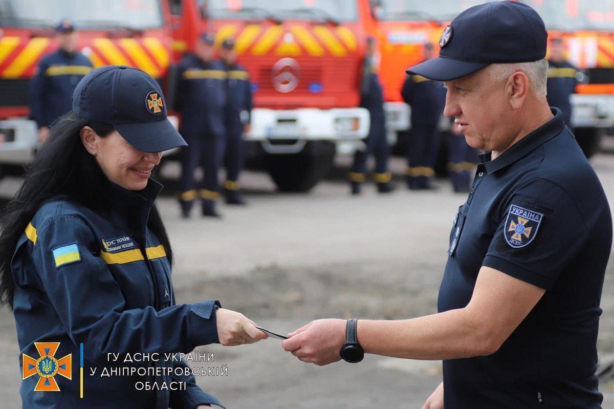 Рятувальникам Дніпропетровської області подарували 16 нових автомобілів 4