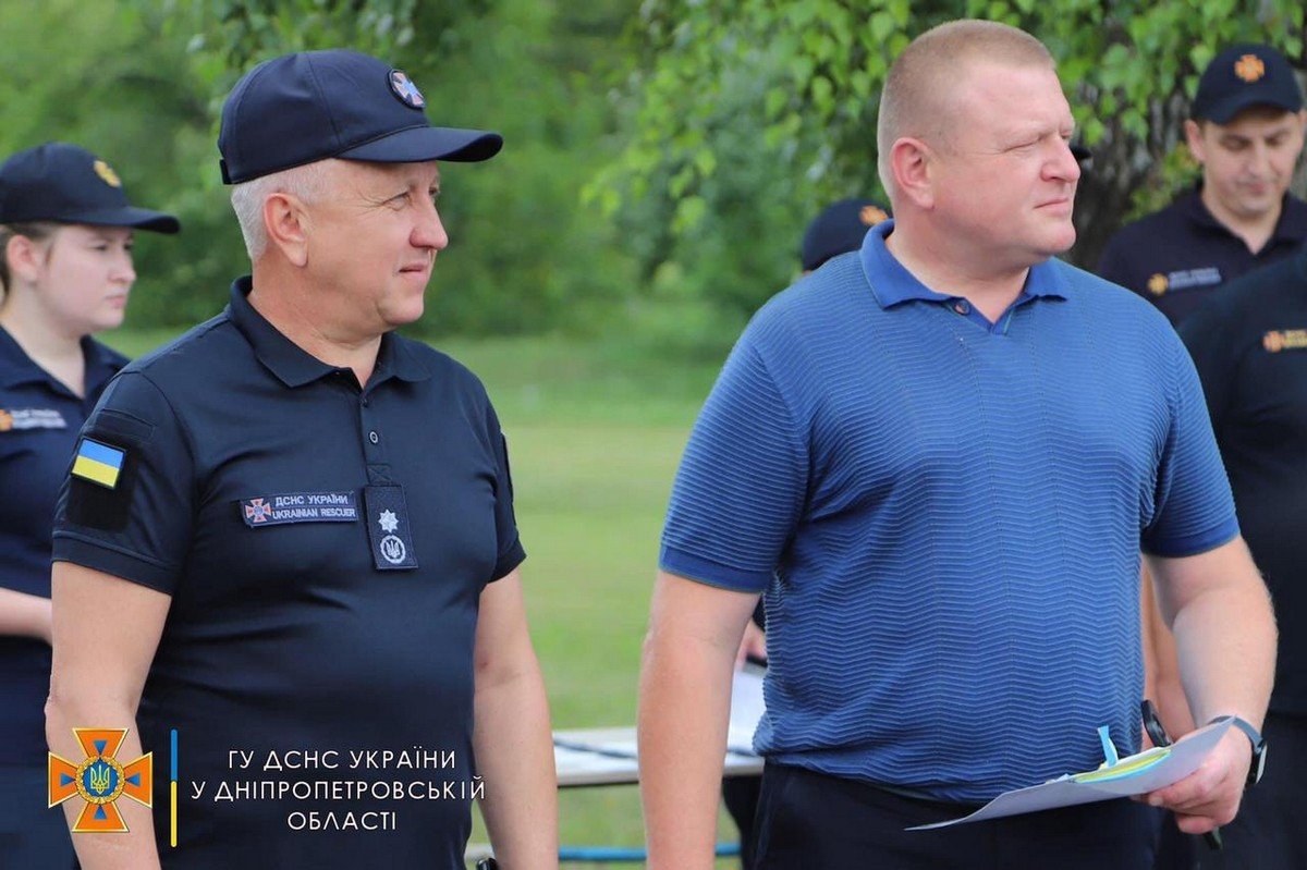 Рятувальникам Дніпропетровської області подарували 16 нових автомобілів 9