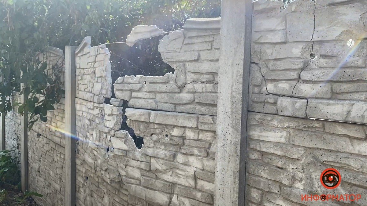 У Вищетарасівці пошкоджений паркан У Вищетарасівці пошкоджений паркан