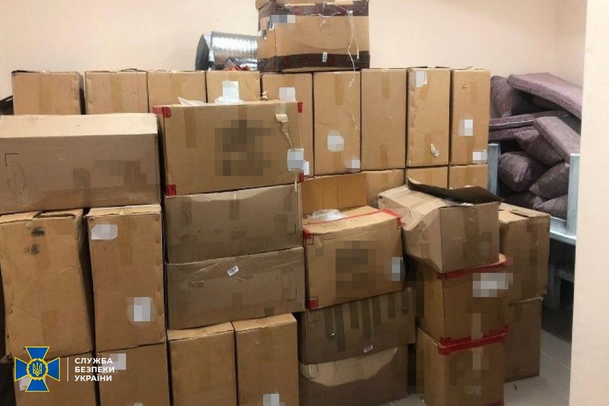 У Києві зловмисники намагалися незаконно продати захисне спорядження, яке призначалося для наших Захисників