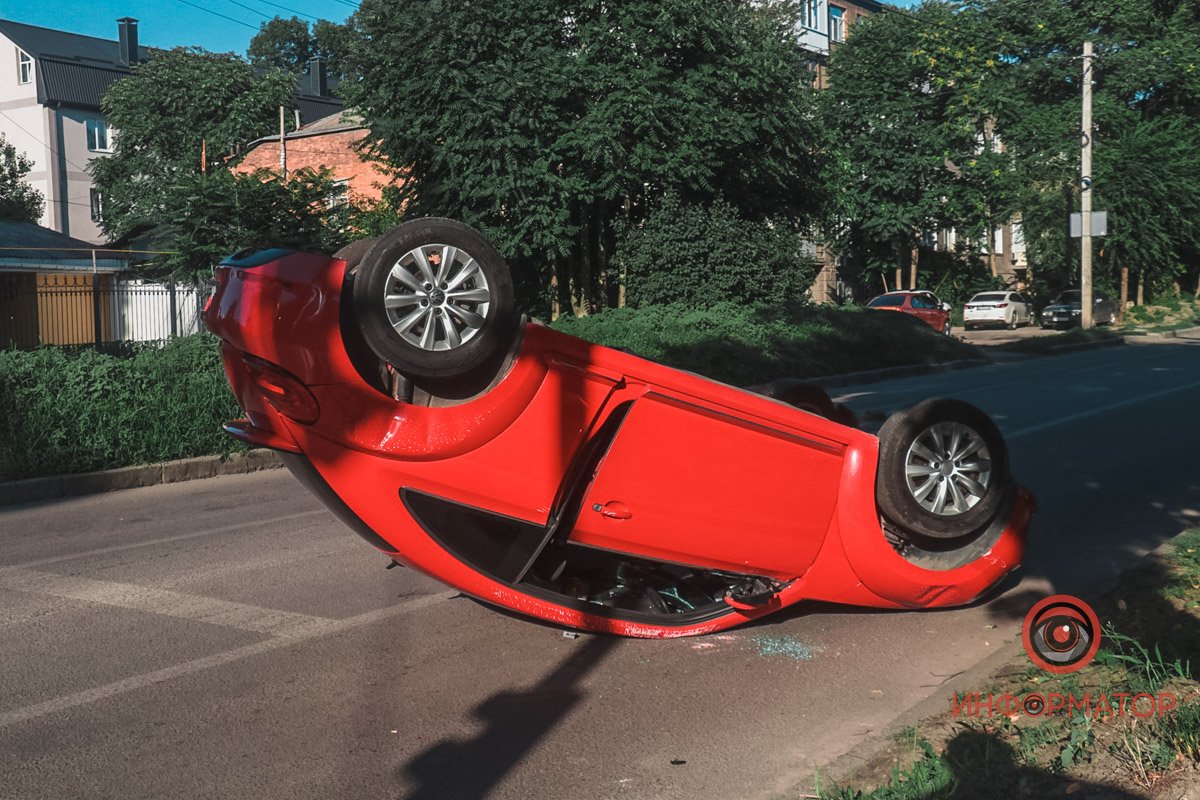 На перехресті вулиць Антоновича та Надії Алексєєнко сталася аварія