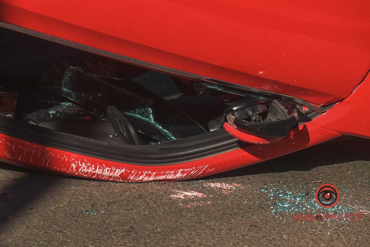 Перевернувся на дах автомобіль Volkswagen