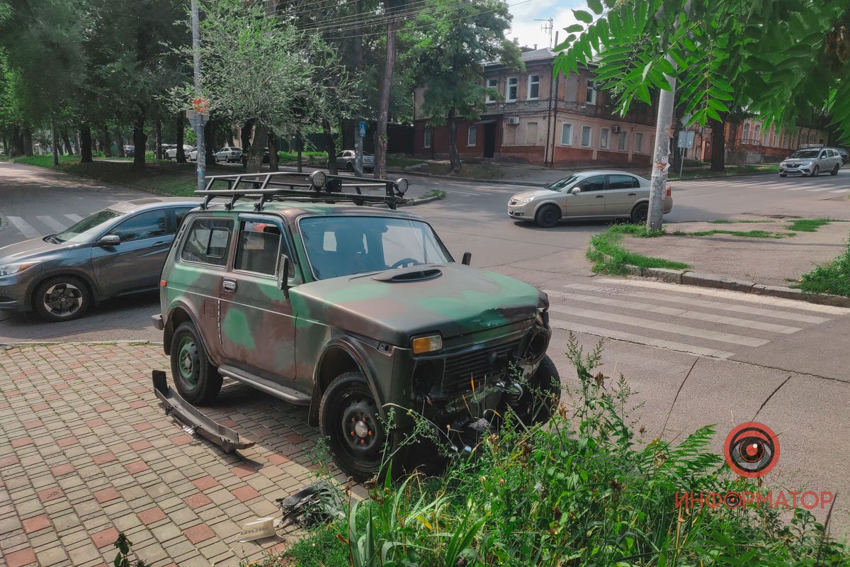 На місці працює поліція і медики На місці працює поліція і медики