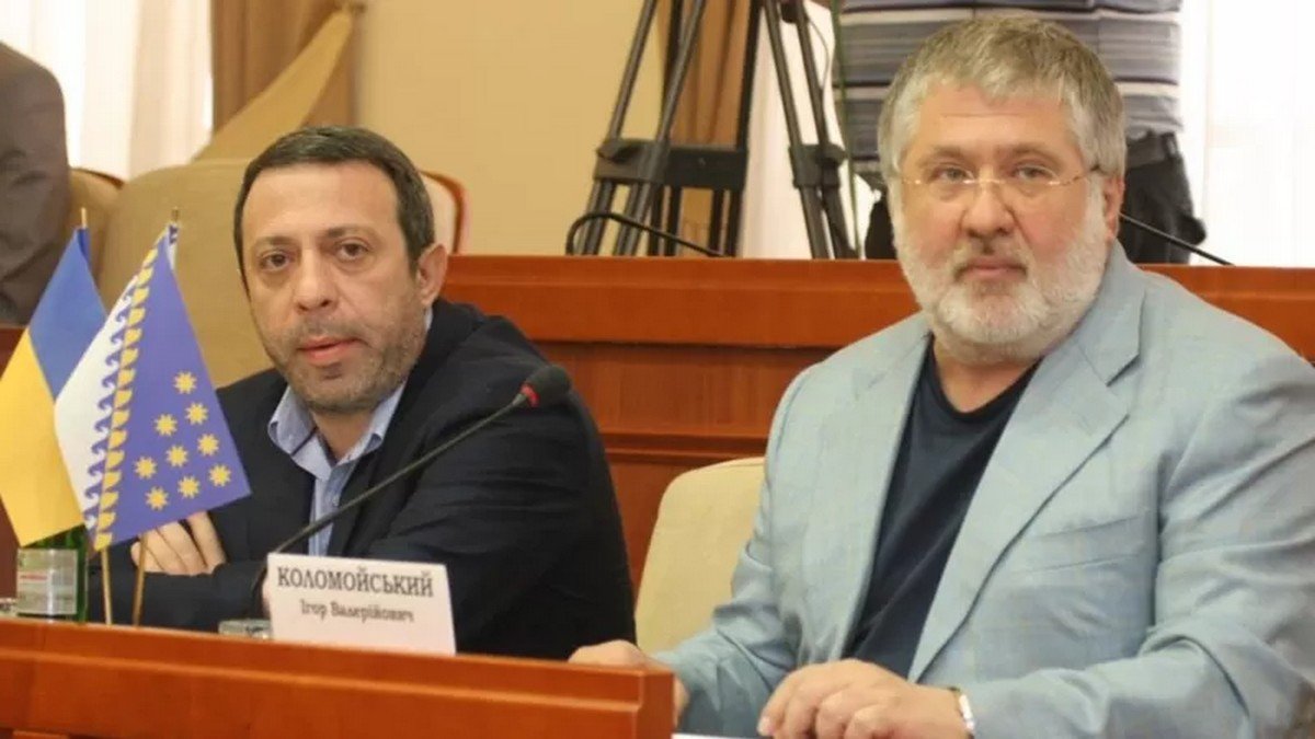 Корбан та Коломойський у 2014 році Корбан та Коломойський у 2014 році