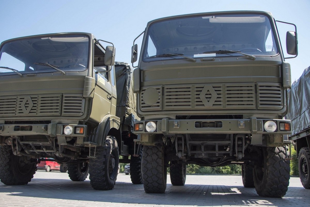 Дніпровська міська рада передала Збройним Силам України чергову партію автомобілів Дніпровська міська рада передала Збройним Силам України чергову партію автомобілів