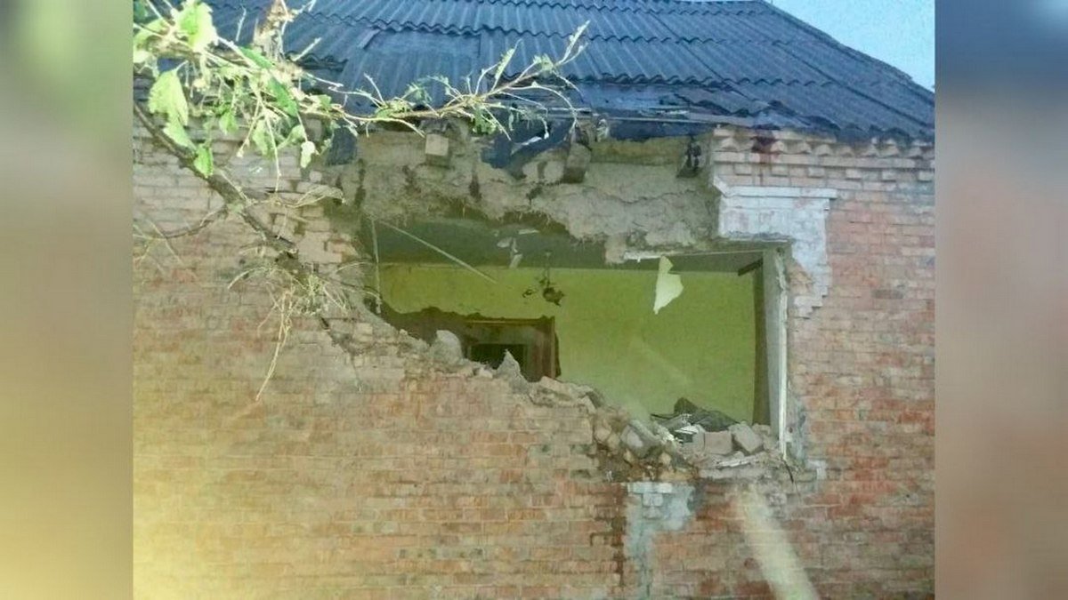 У Марганець прилетіли до 40 реактивних снарядів У Марганець прилетіли до 40 реактивних снарядів