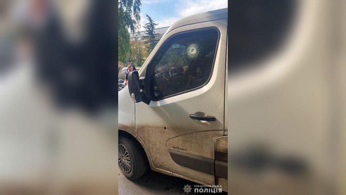 Двох поліцейських поранило Двох поліцейських поранило