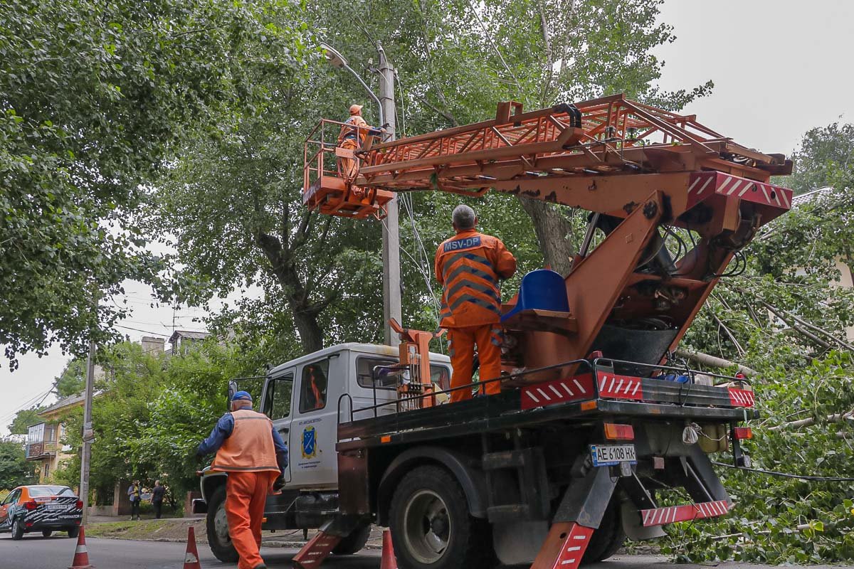За їх словами, протягом 40 хвилин електромережі відновлять.