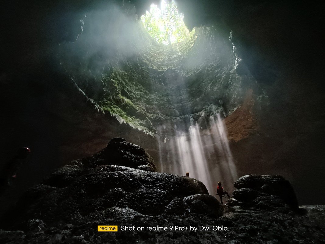 Фото на realme 9Pro+ Фото на realme 9Pro+