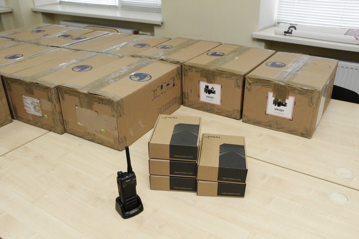 Дніпро передав одному з полків Нацгвардії 200 рацій із захистом від прослуховувань Дніпро передав одному з полків Нацгвардії 200 рацій із захистом від прослуховувань