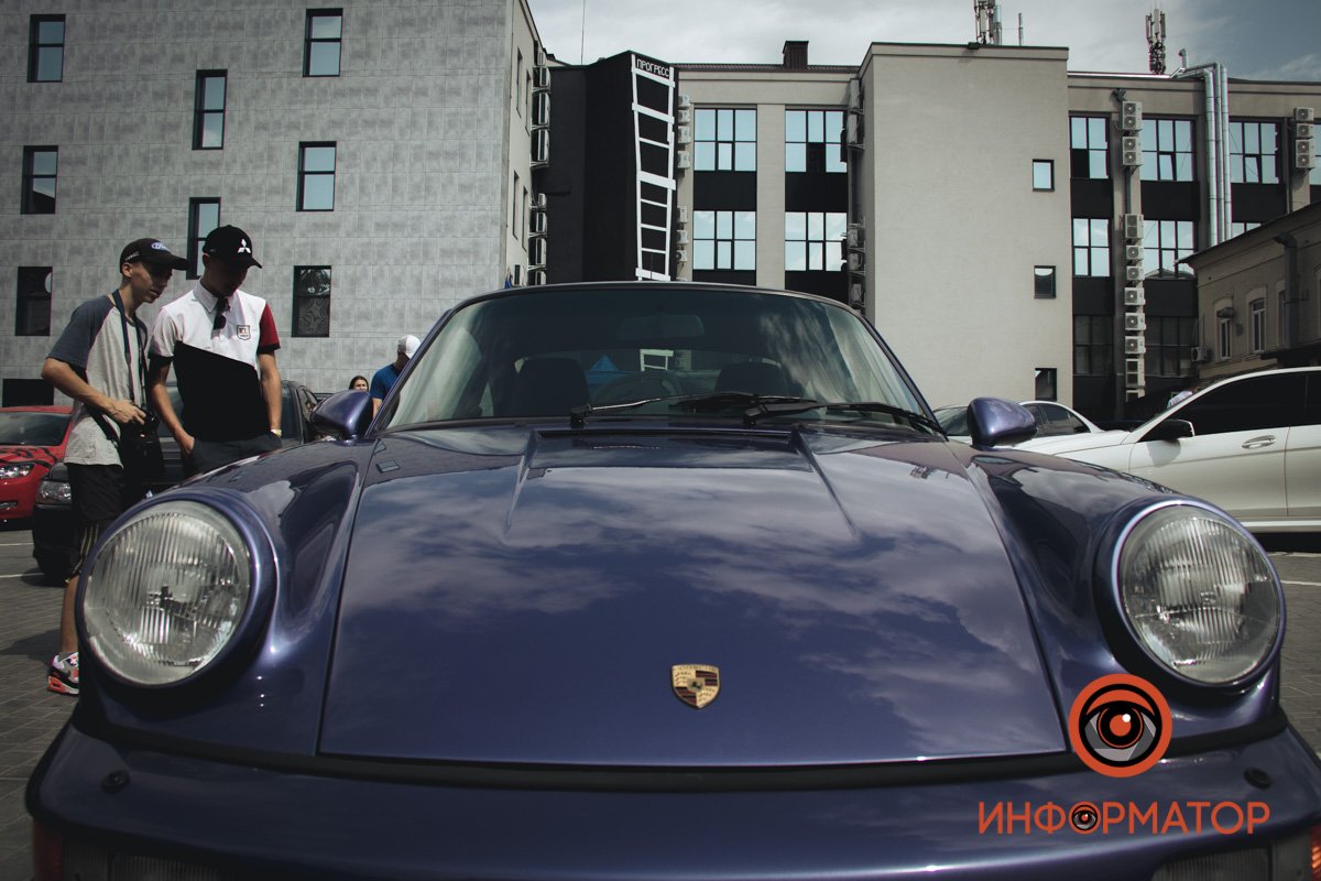 Десятки машин Десятки машин