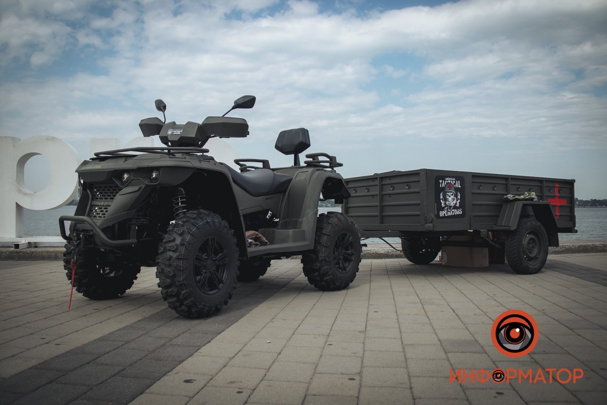 Військовим медикам передали пакет допомоги