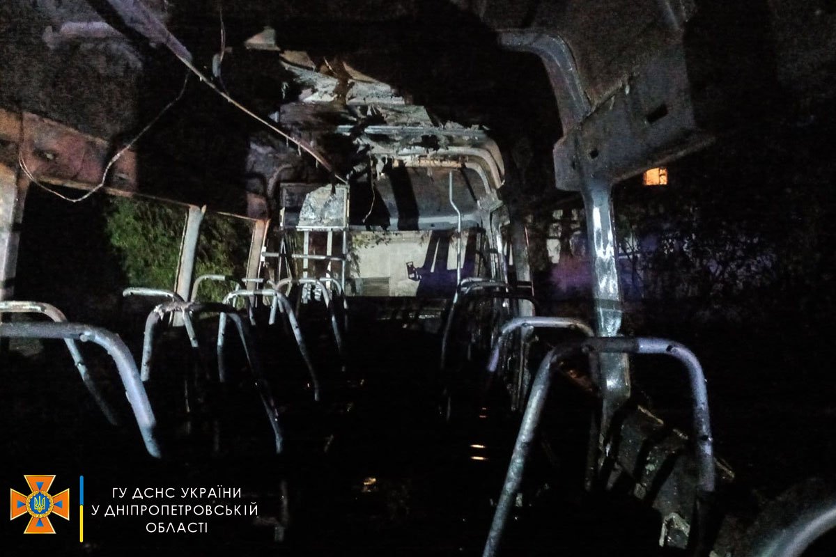 Вогонь знищив автомобіль «Mercedes-Benz 308D»