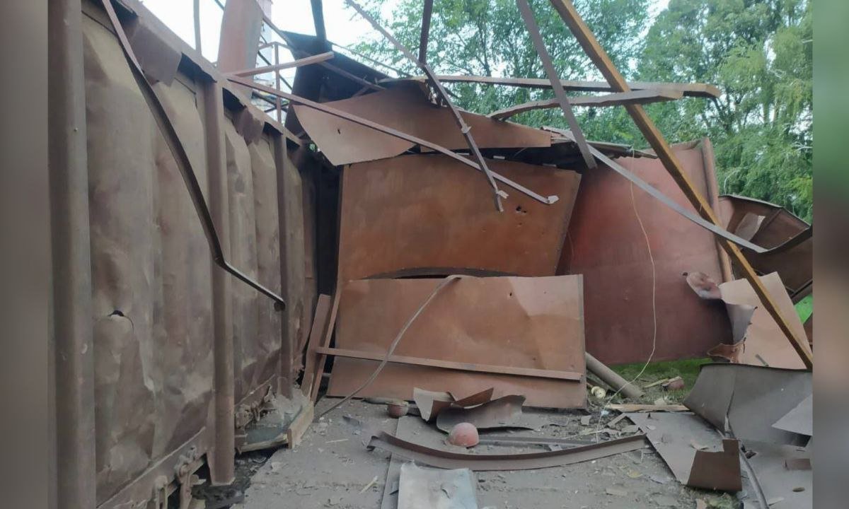 В ніч на 15 серпня окупанти вдарили по Синельниківському та Нікопольскому районах В ніч на 15 серпня окупанти вдарили по Синельниківському та Нікопольскому районах