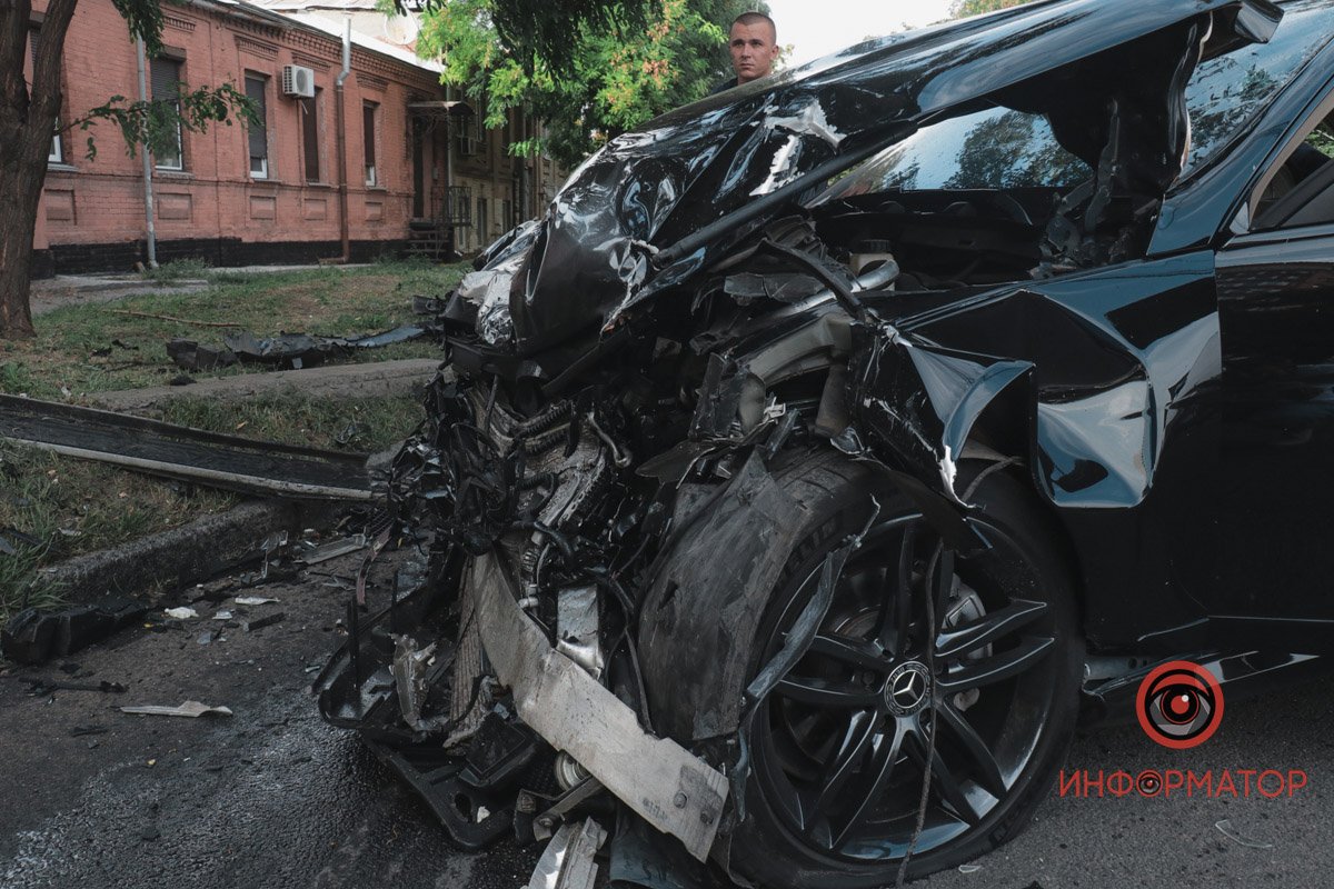 Дотримуйтесь ПДР Дотримуйтесь ПДР