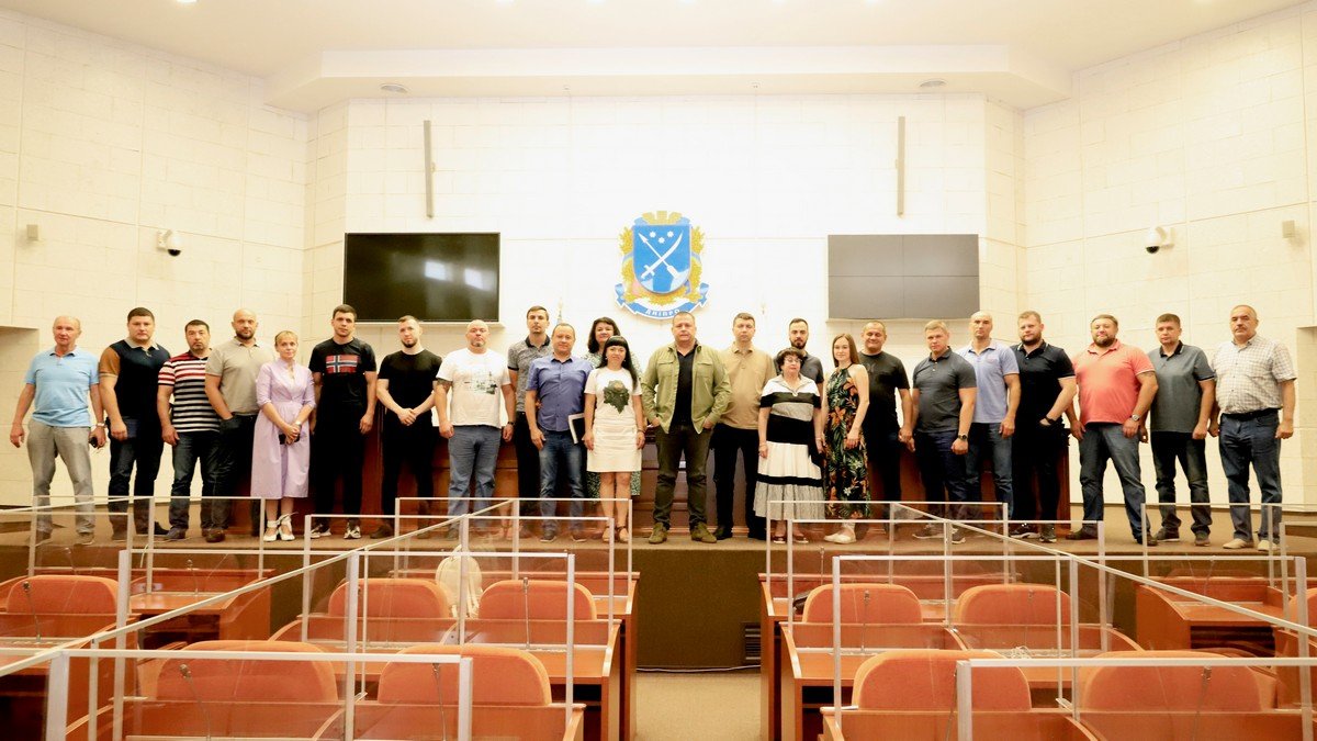 Дистанційний початок навчального року, наіменування алеї в парку Глоби та українізація Дніпра: що вирішили на сесії міськради