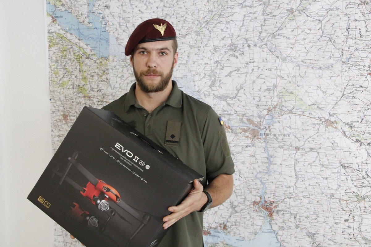 Ще 46 розвідувальних дронів передав Дніпро українським бійцям 11