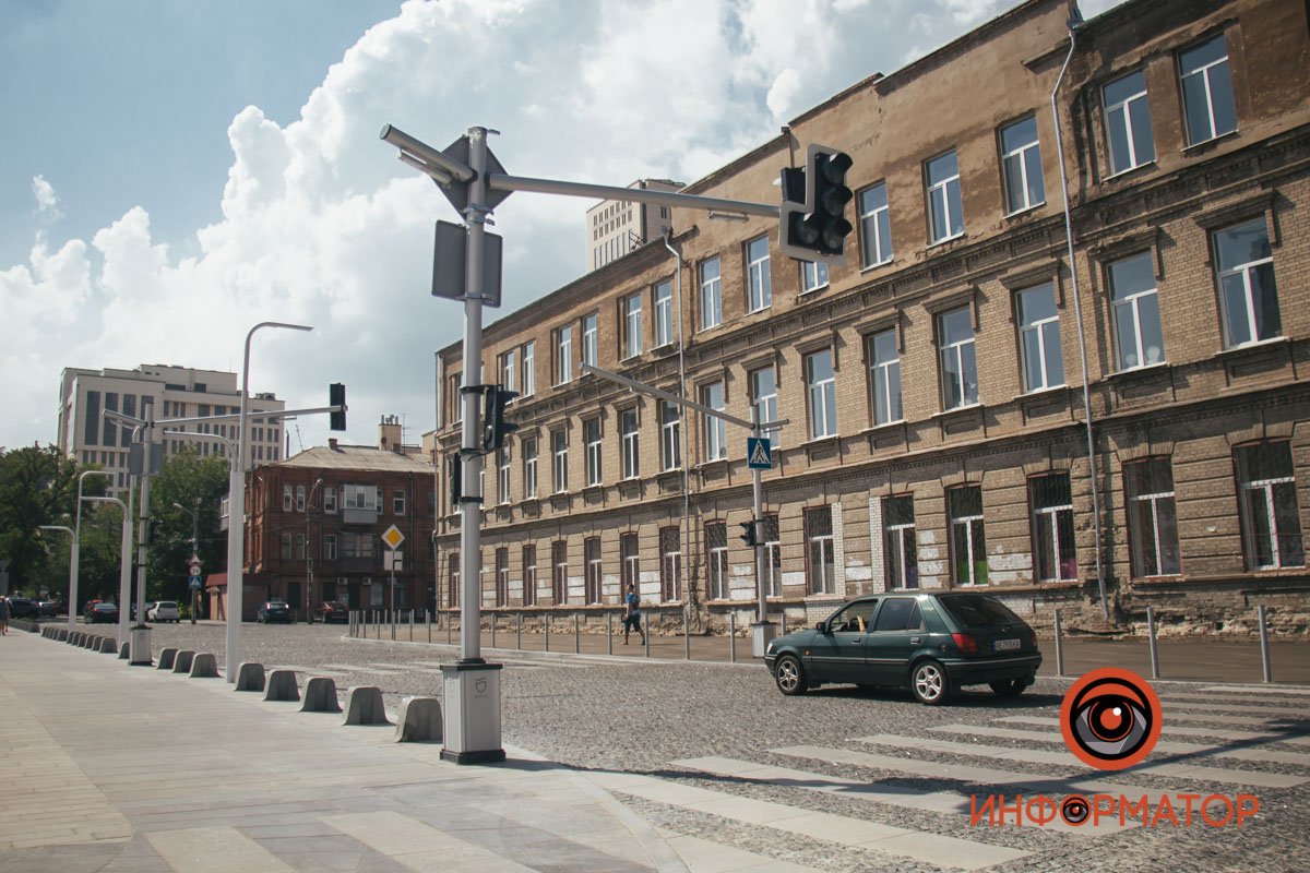 Більше року стояла закритою