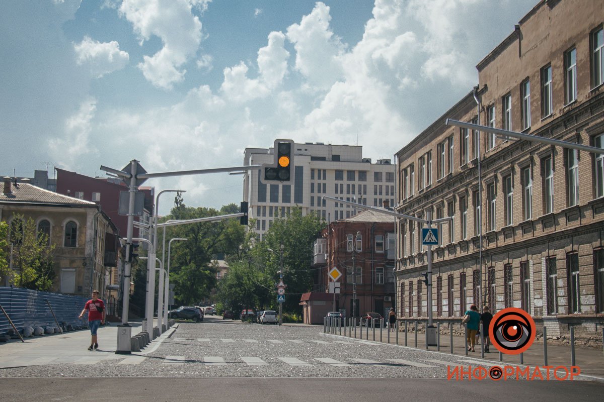 Частина ще закрита