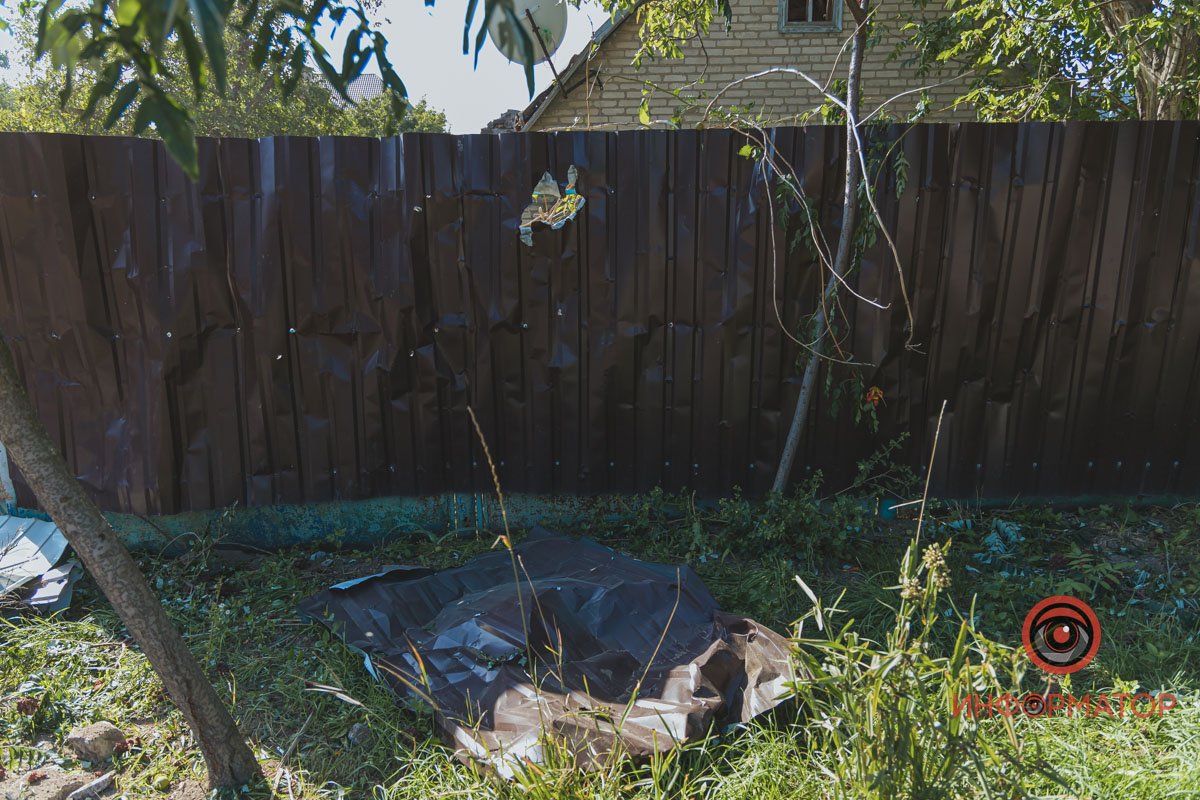 В одному з них майже повністю вирвало дах