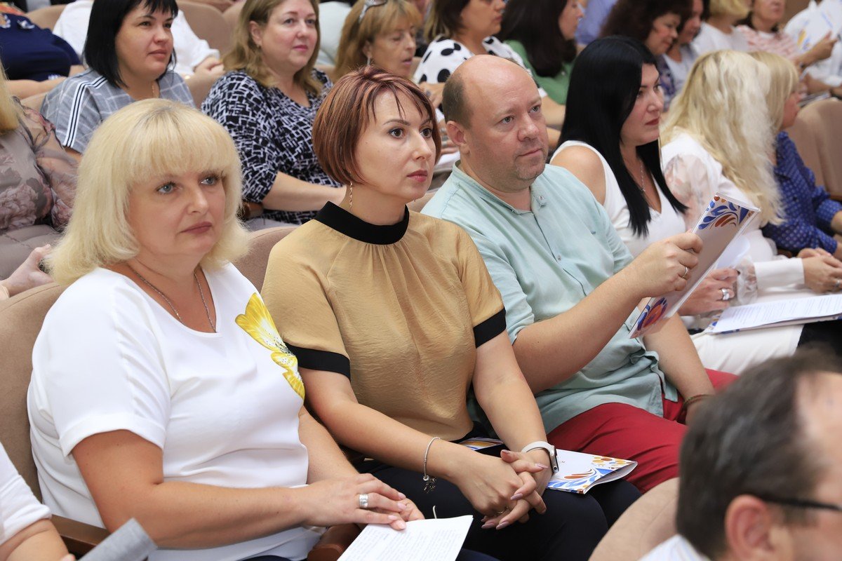 Із них майже 4 тис. дітей-переселенців