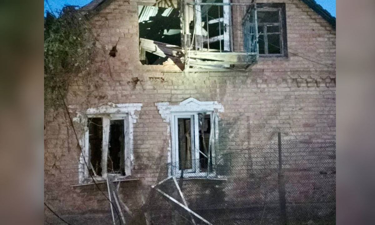 У сам Нікополь прилетіли 7 снарядів з важкої артилерії У сам Нікополь прилетіли 7 снарядів з важкої артилерії