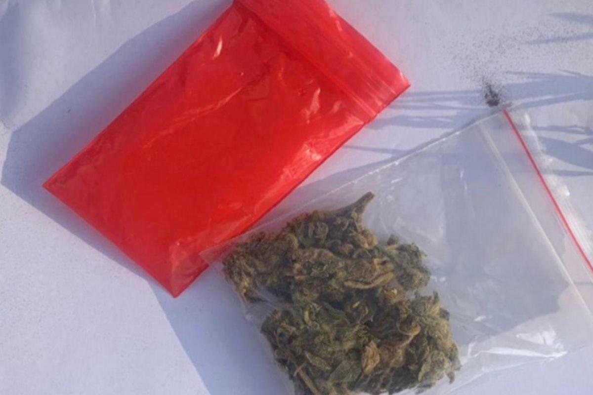 Для цього вони використовували послуги різних служб таксі