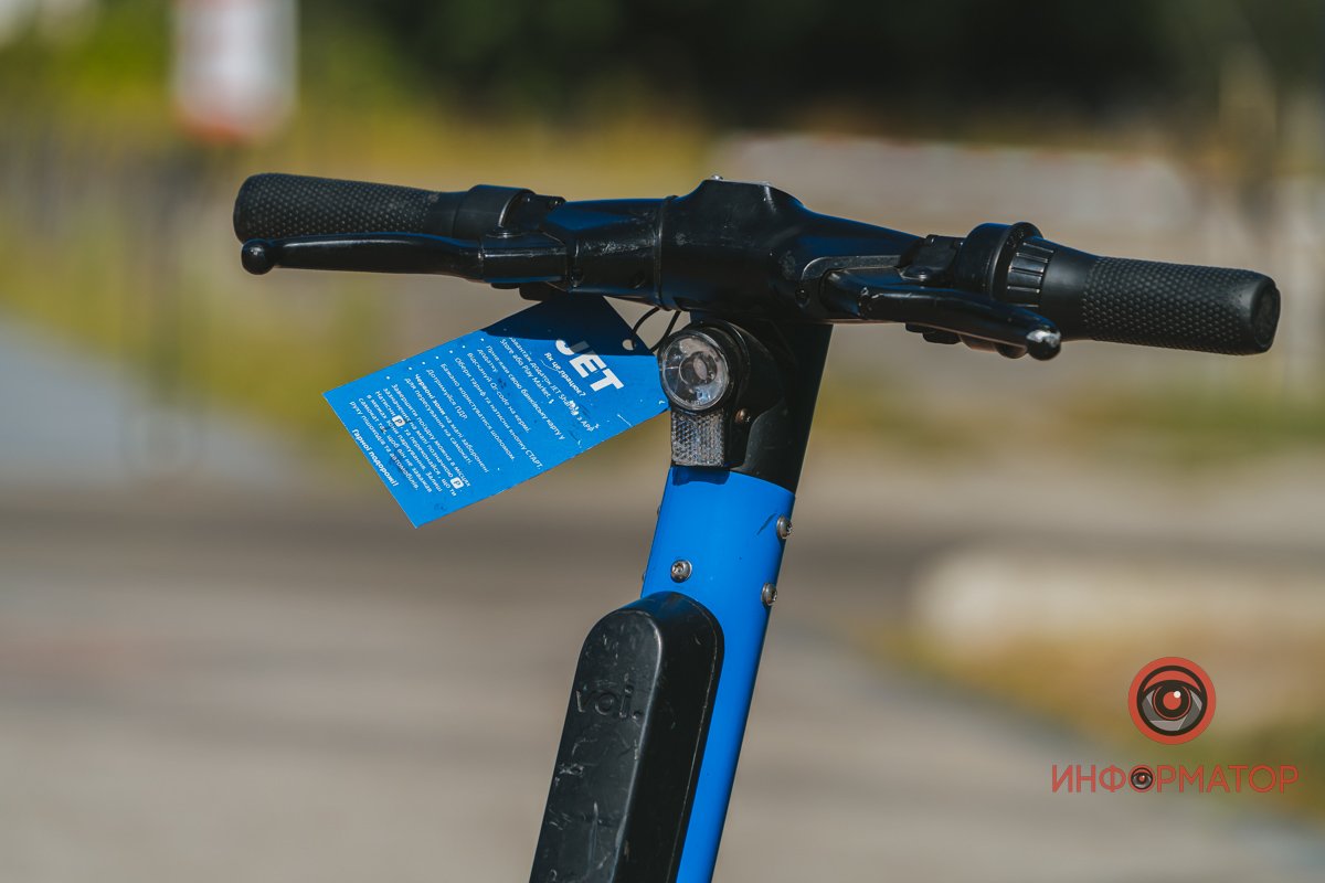 Цьогоріч з початком повномасштабної війни двоколісні засоби зникли з вулиць країни