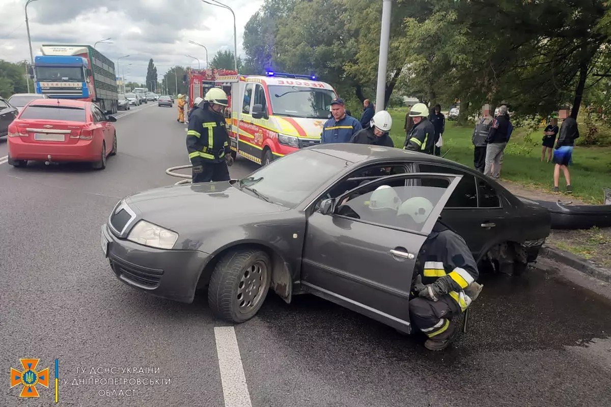 Зіштовхнулись Skoda та BMW Зіштовхнулись Skoda та BMW