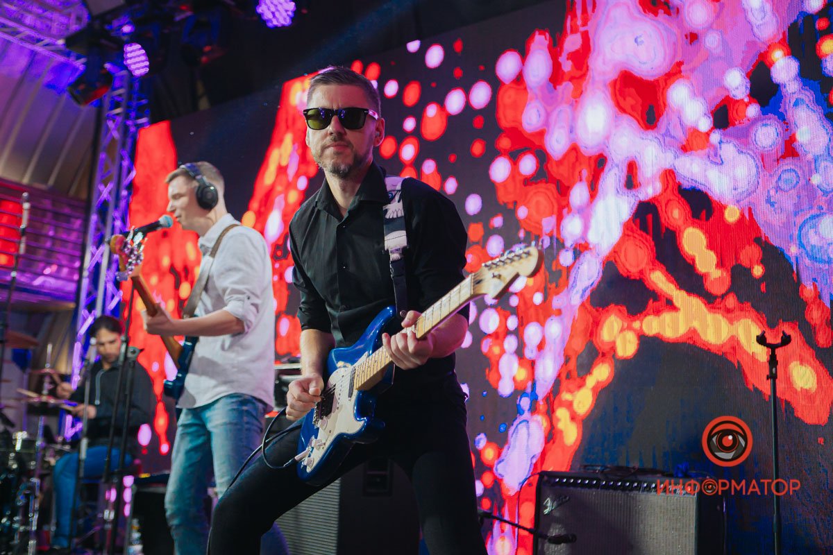 Заряджають Заряджають